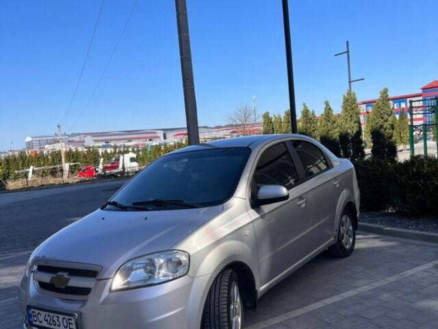 Сірий Шевроле Авео, об'ємом двигуна 1.6 л та пробігом 192 тис. км за 3000 $, фото 1 на Automoto.ua