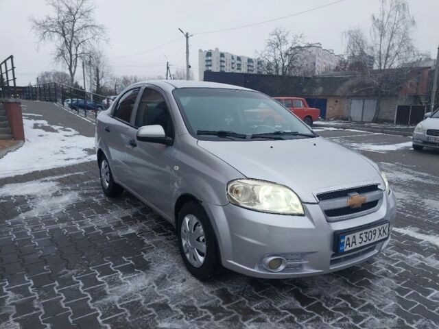 Серый Шевроле Авео, объемом двигателя 1.5 л и пробегом 230 тыс. км за 3500 $, фото 1 на Automoto.ua