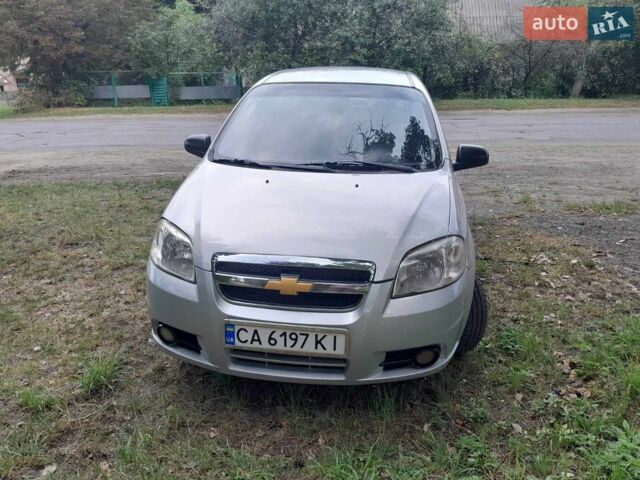 Серый Шевроле Авео, объемом двигателя 1.5 л и пробегом 204 тыс. км за 3750 $, фото 1 на Automoto.ua