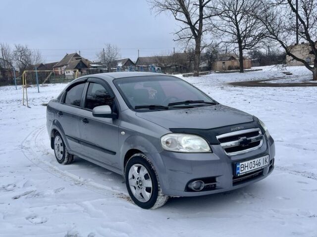 Сірий Шевроле Авео, об'ємом двигуна 1.5 л та пробігом 180 тис. км за 3400 $, фото 1 на Automoto.ua