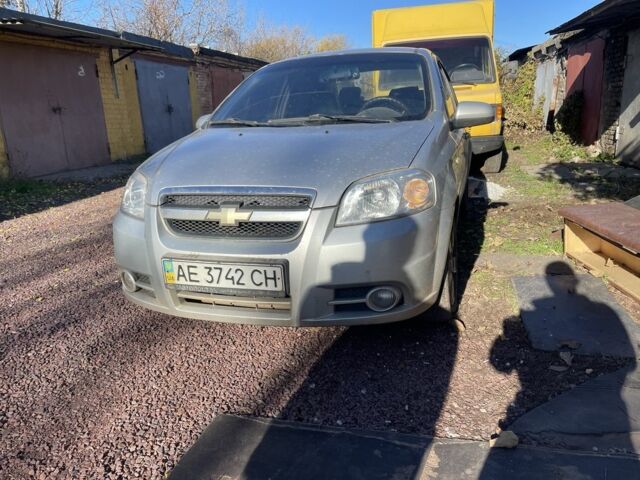 Серый Шевроле Авео, объемом двигателя 1.5 л и пробегом 250 тыс. км за 2550 $, фото 1 на Automoto.ua