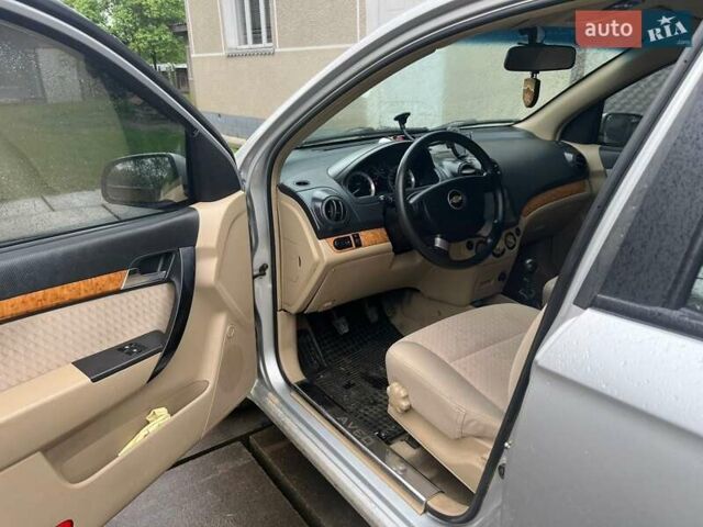 Серый Шевроле Авео, объемом двигателя 1.6 л и пробегом 110 тыс. км за 4500 $, фото 1 на Automoto.ua