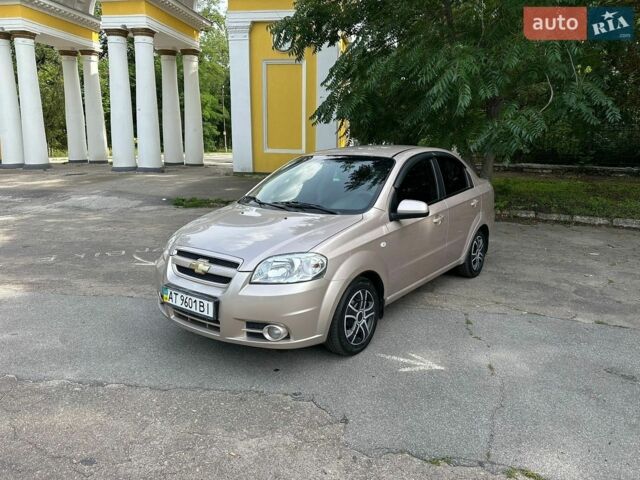 Серый Шевроле Авео, объемом двигателя 1.6 л и пробегом 137 тыс. км за 4700 $, фото 1 на Automoto.ua