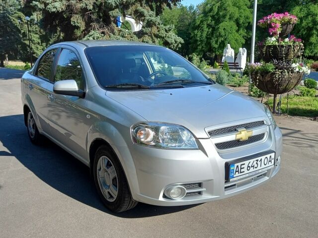 Серый Шевроле Авео, объемом двигателя 1.6 л и пробегом 165 тыс. км за 4615 $, фото 1 на Automoto.ua