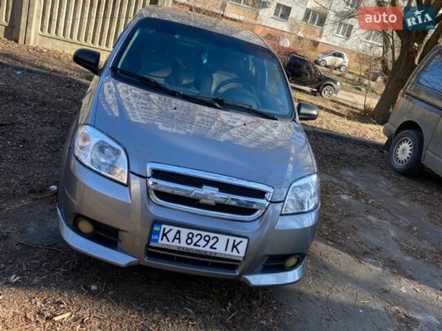 Серый Шевроле Авео, объемом двигателя 1.5 л и пробегом 214 тыс. км за 3600 $, фото 1 на Automoto.ua