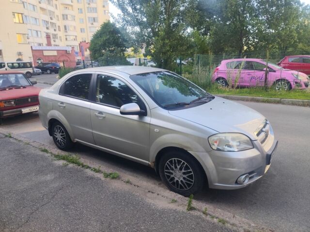 Серый Шевроле Авео, объемом двигателя 1.6 л и пробегом 291 тыс. км за 2900 $, фото 1 на Automoto.ua