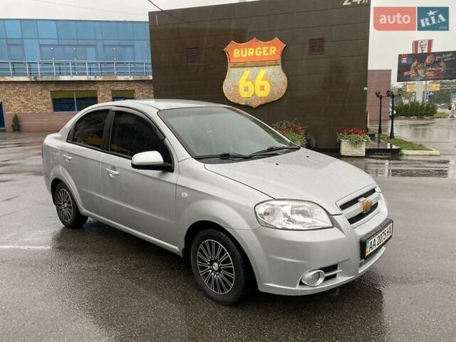 Серый Шевроле Авео, объемом двигателя 1.6 л и пробегом 173 тыс. км за 3700 $, фото 1 на Automoto.ua