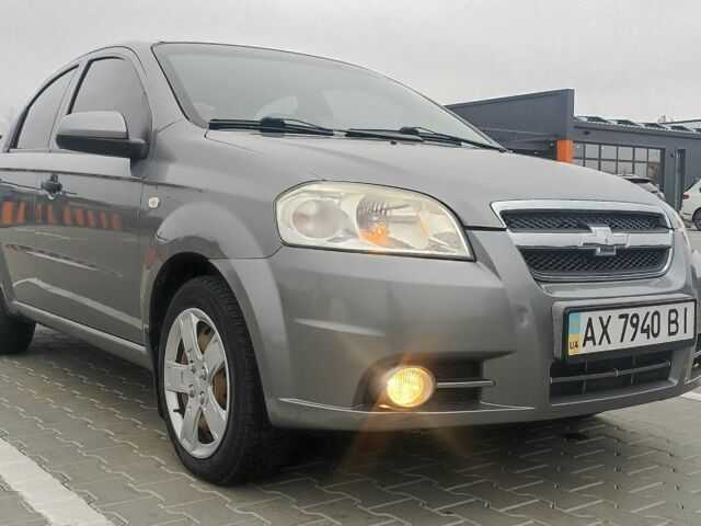 Серый Шевроле Авео, объемом двигателя 1.5 л и пробегом 244 тыс. км за 4600 $, фото 1 на Automoto.ua