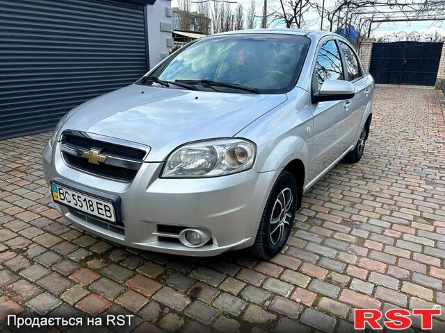 Серый Шевроле Авео, объемом двигателя 1.6 л и пробегом 270 тыс. км за 4000 $, фото 1 на Automoto.ua