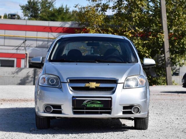 Серый Шевроле Авео, объемом двигателя 1.5 л и пробегом 151 тыс. км за 4499 $, фото 1 на Automoto.ua
