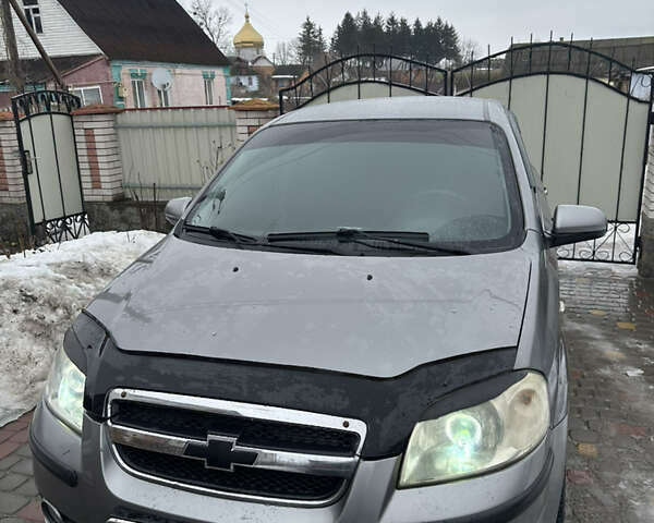 Серый Шевроле Авео, объемом двигателя 1.5 л и пробегом 270 тыс. км за 3400 $, фото 1 на Automoto.ua