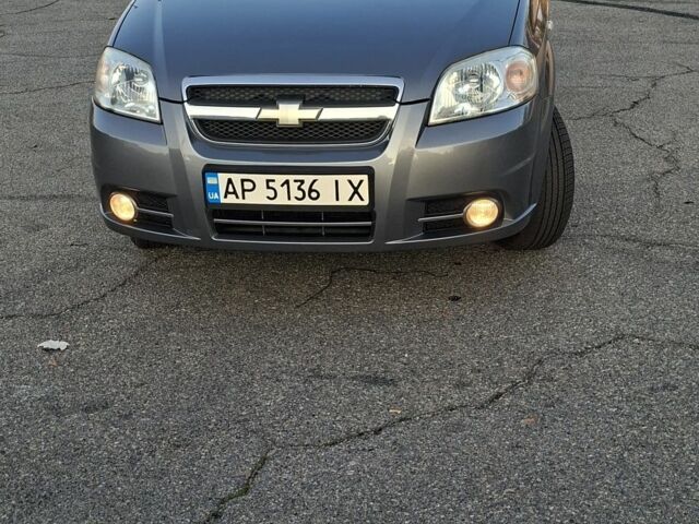 Серый Шевроле Авео, объемом двигателя 1.4 л и пробегом 183 тыс. км за 5200 $, фото 1 на Automoto.ua
