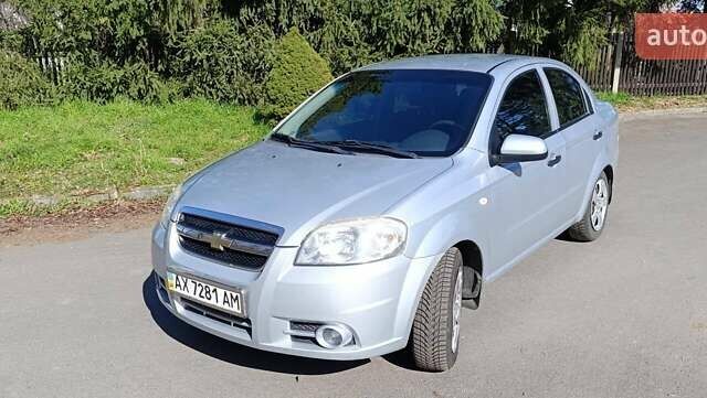 Сірий Шевроле Авео, об'ємом двигуна 1.5 л та пробігом 150 тис. км за 3800 $, фото 1 на Automoto.ua
