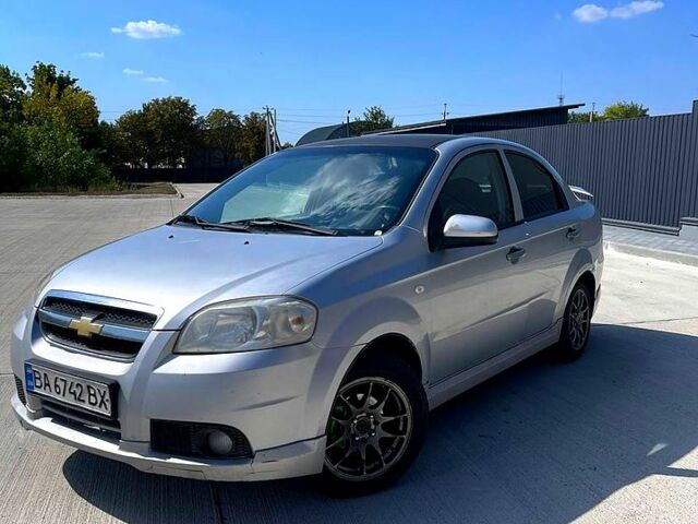 Сірий Шевроле Авео, об'ємом двигуна 1.5 л та пробігом 280 тис. км за 3500 $, фото 1 на Automoto.ua