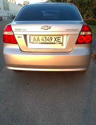 Серый Шевроле Авео, объемом двигателя 1.5 л и пробегом 218 тыс. км за 3950 $, фото 1 на Automoto.ua