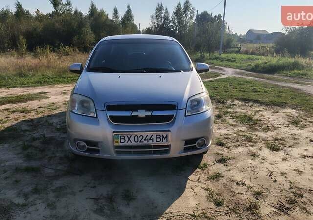 Серый Шевроле Авео, объемом двигателя 1.5 л и пробегом 232 тыс. км за 4000 $, фото 1 на Automoto.ua