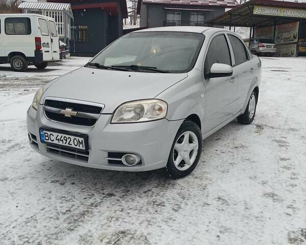 Серый Шевроле Авео, объемом двигателя 1.5 л и пробегом 190 тыс. км за 3499 $, фото 1 на Automoto.ua