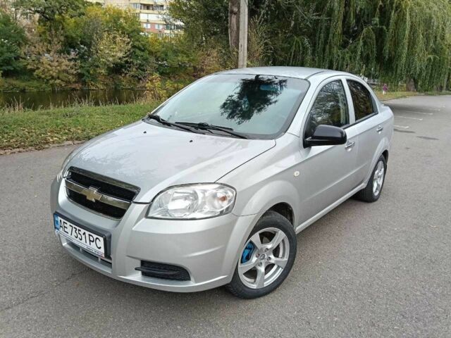 Шевроле Авео 2009 в Кривом Роге на Automoto.ua Серый Шевроле Авео, объемом двигателя 1.2 л и пробегом 133 тыс. км за 4300 $, фото 1 на Automoto.ua