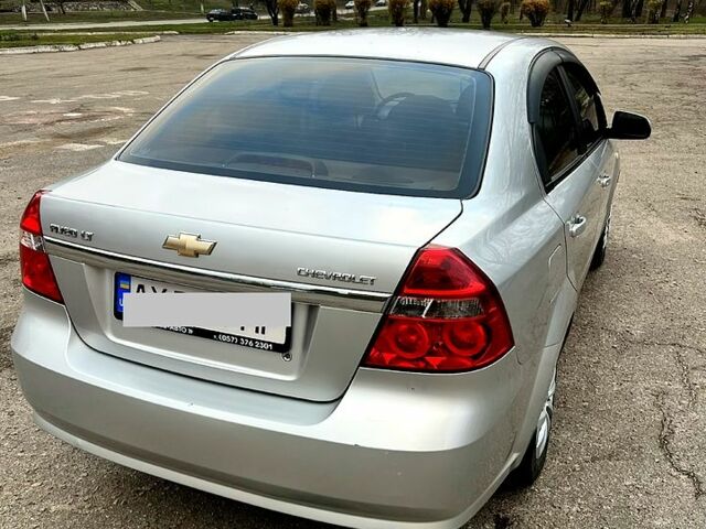 Серый Шевроле Авео, объемом двигателя 1.6 л и пробегом 53 тыс. км за 5300 $, фото 1 на Automoto.ua