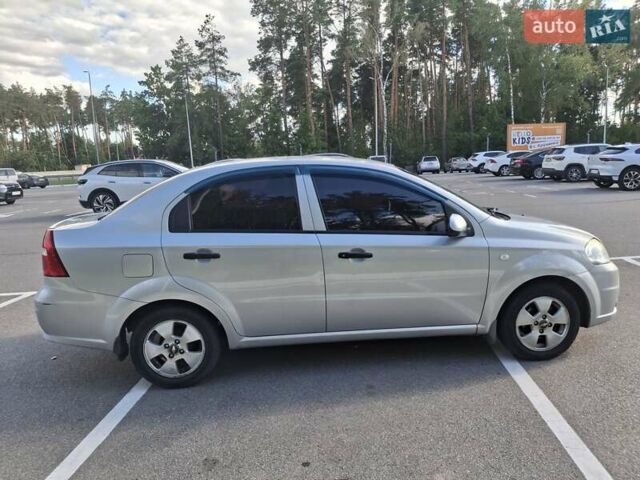 Серый Шевроле Авео, объемом двигателя 1.5 л и пробегом 180 тыс. км за 5000 $, фото 1 на Automoto.ua