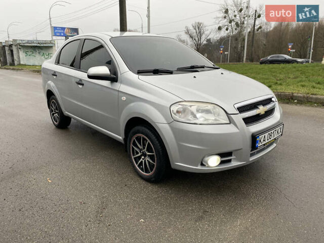 Сірий Шевроле Авео, об'ємом двигуна 1.5 л та пробігом 175 тис. км за 4950 $, фото 1 на Automoto.ua
