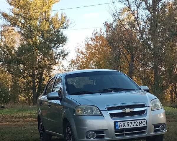Сірий Шевроле Авео, об'ємом двигуна 1.5 л та пробігом 110 тис. км за 3900 $, фото 1 на Automoto.ua