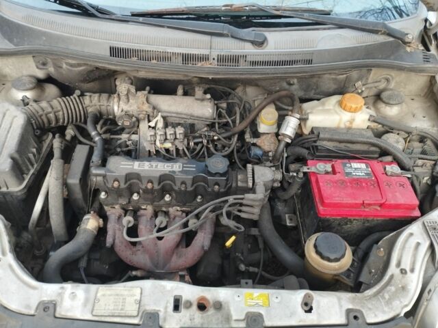 Серый Шевроле Авео, объемом двигателя 0 л и пробегом 163 тыс. км за 2700 $, фото 1 на Automoto.ua