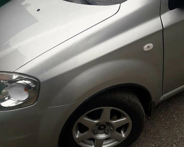 Серый Шевроле Авео, объемом двигателя 1.51 л и пробегом 137 тыс. км за 5000 $, фото 1 на Automoto.ua