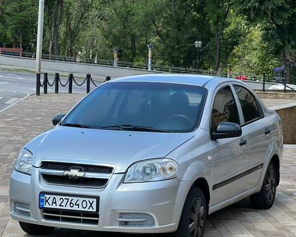 Серый Шевроле Авео, объемом двигателя 1.5 л и пробегом 250 тыс. км за 2800 $, фото 1 на Automoto.ua