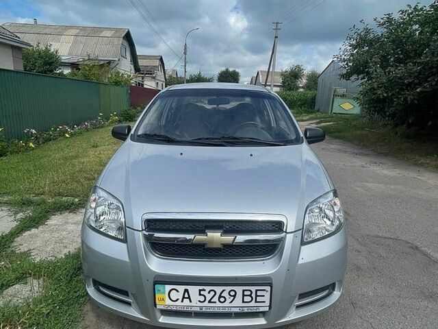Серый Шевроле Авео, объемом двигателя 1.5 л и пробегом 42 тыс. км за 5900 $, фото 1 на Automoto.ua