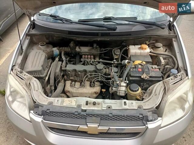 Серый Шевроле Авео, объемом двигателя 1.5 л и пробегом 430 тыс. км за 4700 $, фото 1 на Automoto.ua
