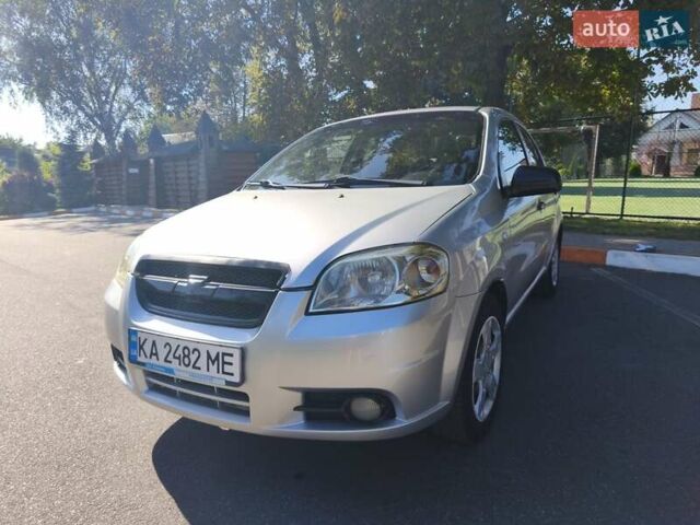 Серый Шевроле Авео, объемом двигателя 1.5 л и пробегом 122 тыс. км за 4400 $, фото 1 на Automoto.ua