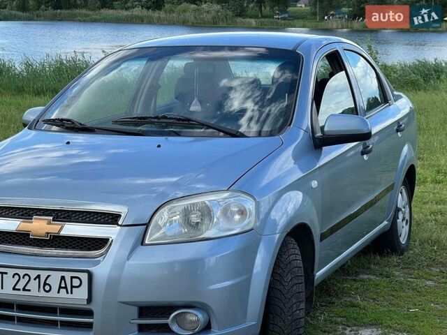 Сірий Шевроле Авео, об'ємом двигуна 1.5 л та пробігом 250 тис. км за 4800 $, фото 1 на Automoto.ua