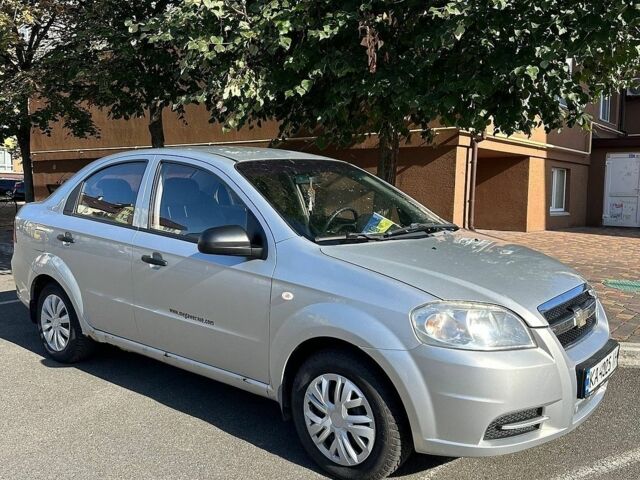 Серый Шевроле Авео, объемом двигателя 1.5 л и пробегом 223 тыс. км за 3500 $, фото 1 на Automoto.ua