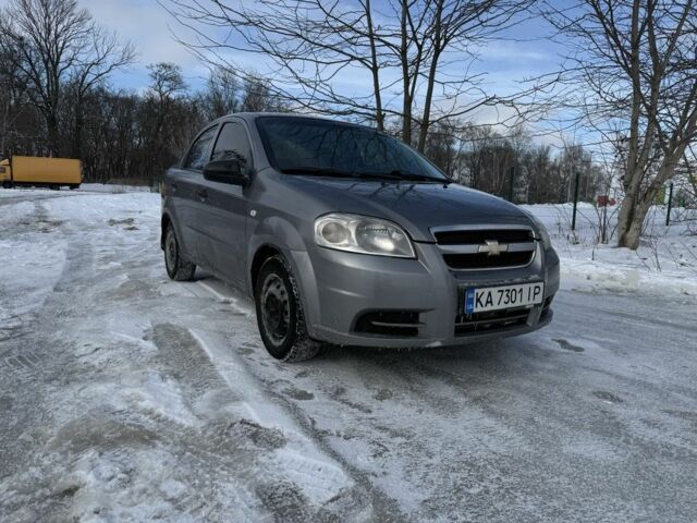 Серый Шевроле Авео, объемом двигателя 1.5 л и пробегом 198 тыс. км за 3200 $, фото 1 на Automoto.ua