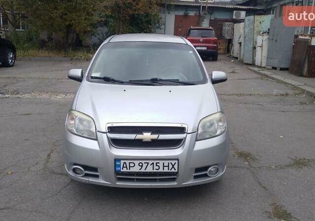 Серый Шевроле Авео, объемом двигателя 1.5 л и пробегом 542 тыс. км за 3900 $, фото 1 на Automoto.ua