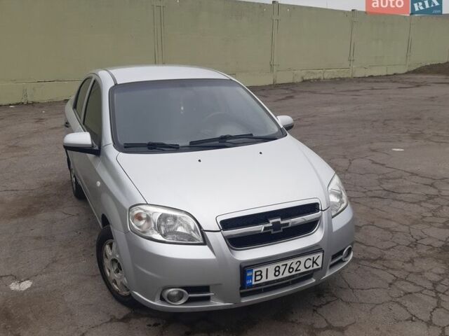 Сірий Шевроле Авео, об'ємом двигуна 1.5 л та пробігом 190 тис. км за 4500 $, фото 1 на Automoto.ua