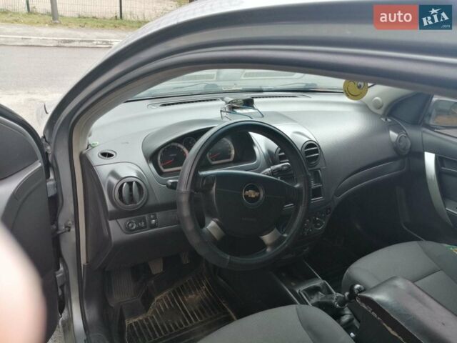 Сірий Шевроле Авео, об'ємом двигуна 1.5 л та пробігом 230 тис. км за 4500 $, фото 1 на Automoto.ua