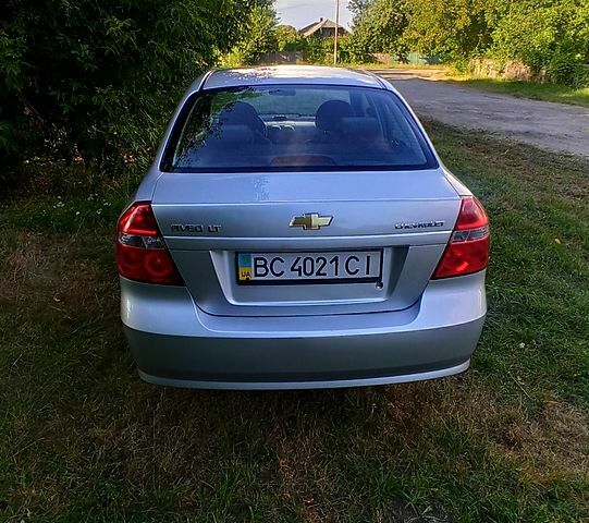 Сірий Шевроле Авео, об'ємом двигуна 1.5 л та пробігом 200 тис. км за 4500 $, фото 1 на Automoto.ua