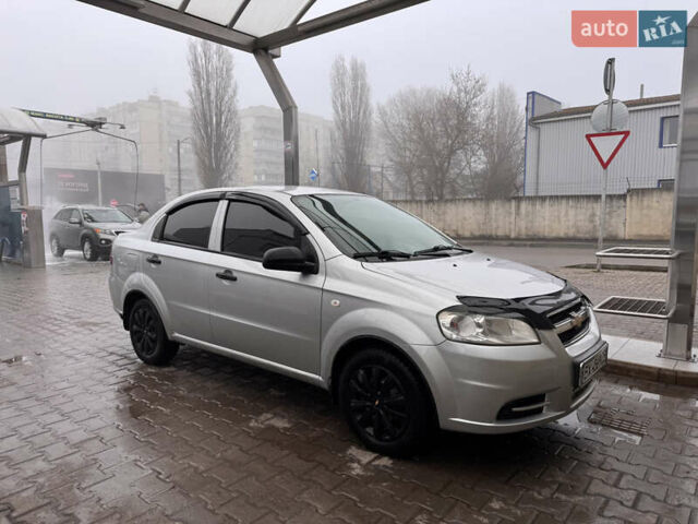Сірий Шевроле Авео, об'ємом двигуна 1.5 л та пробігом 246 тис. км за 4200 $, фото 1 на Automoto.ua