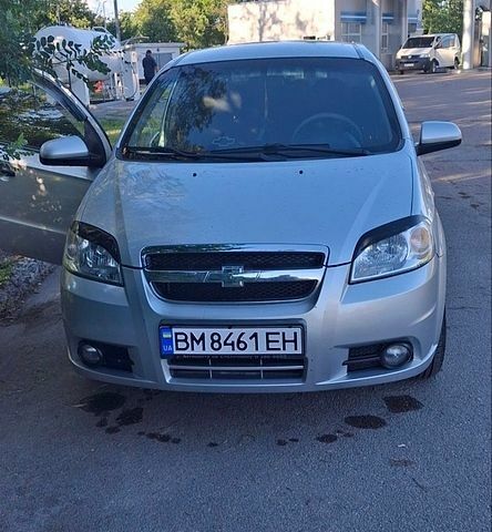 Серый Шевроле Авео, объемом двигателя 1.5 л и пробегом 140 тыс. км за 4800 $, фото 1 на Automoto.ua