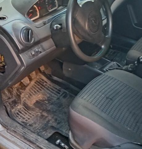 Серый Шевроле Авео, объемом двигателя 0 л и пробегом 295 тыс. км за 3000 $, фото 1 на Automoto.ua