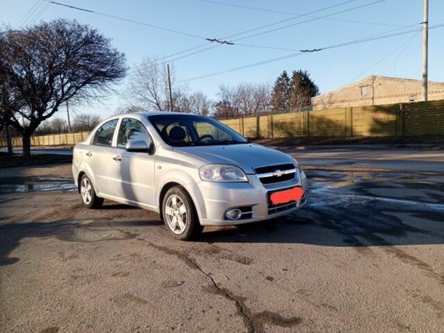 Серый Шевроле Авео, объемом двигателя 1.5 л и пробегом 160 тыс. км за 3599 $, фото 1 на Automoto.ua