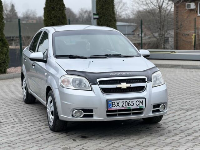 Сірий Шевроле Авео, об'ємом двигуна 1.5 л та пробігом 163 тис. км за 4499 $, фото 1 на Automoto.ua