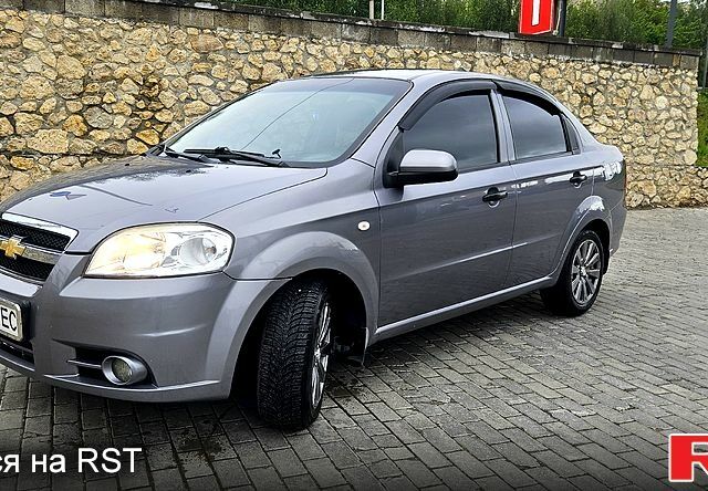 Серый Шевроле Авео, объемом двигателя 1.5 л и пробегом 228 тыс. км за 3950 $, фото 1 на Automoto.ua
