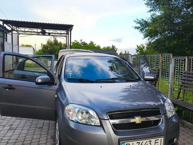 Серый Шевроле Авео, объемом двигателя 1.5 л и пробегом 136 тыс. км за 5700 $, фото 1 на Automoto.ua