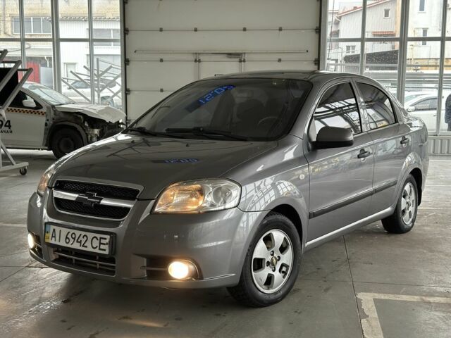Серый Шевроле Авео, объемом двигателя 1.5 л и пробегом 157 тыс. км за 5350 $, фото 1 на Automoto.ua