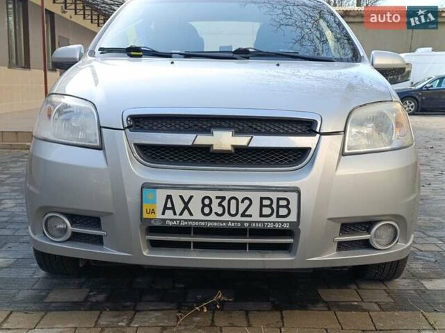 Сірий Шевроле Авео, об'ємом двигуна 1.5 л та пробігом 185 тис. км за 3500 $, фото 1 на Automoto.ua