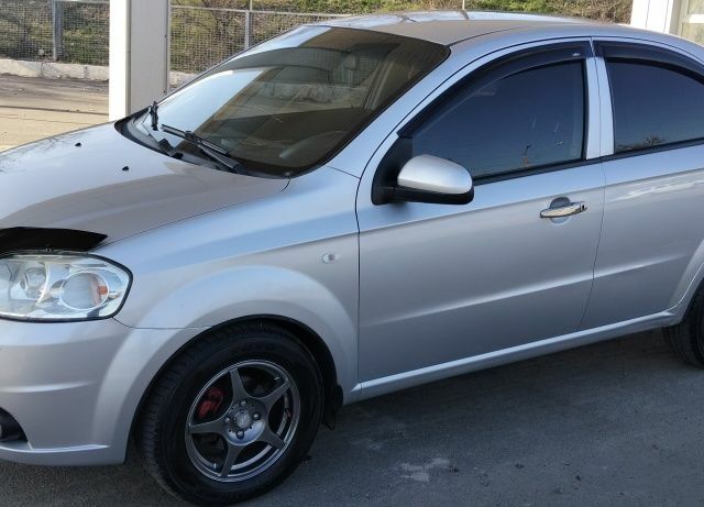 Сірий Шевроле Авео, об'ємом двигуна 1.5 л та пробігом 148 тис. км за 4999 $, фото 1 на Automoto.ua