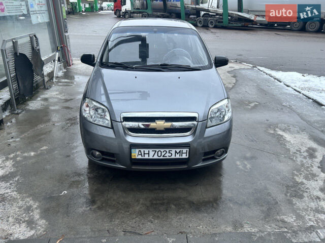 Серый Шевроле Авео, объемом двигателя 1.5 л и пробегом 170 тыс. км за 5000 $, фото 1 на Automoto.ua